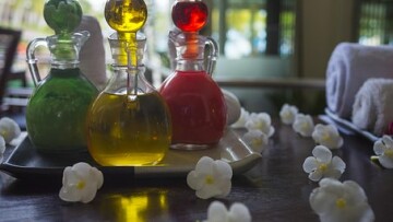 essential oil 1731518 340