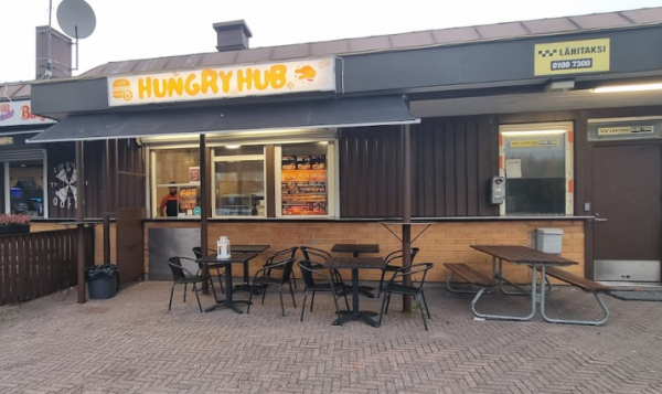 Hungry Hub with Adaptive Restaurant Design