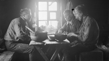 B645F124914F2825B046274319BF3C46